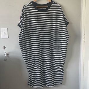 Universal standard Elizabeth easy dress black striped size m (womens 18-20)